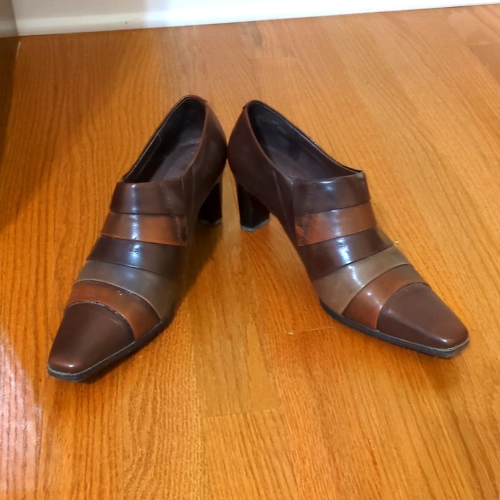Liz Claiborne Flex Amy booties leather heeled striped ankle EUC size 8.5